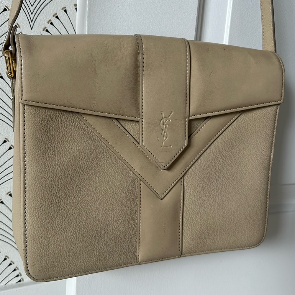 💖Yves Saint Laurent Women's Shoulder Bag Leather color Beige Ivory Logo Flap
